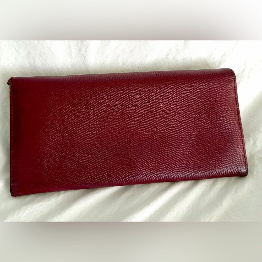 👑✅PRICE FIRM✅ AUTHENTIC Burgundy Prada Wallet. (NO strap chain included) - Picture 4 of 17